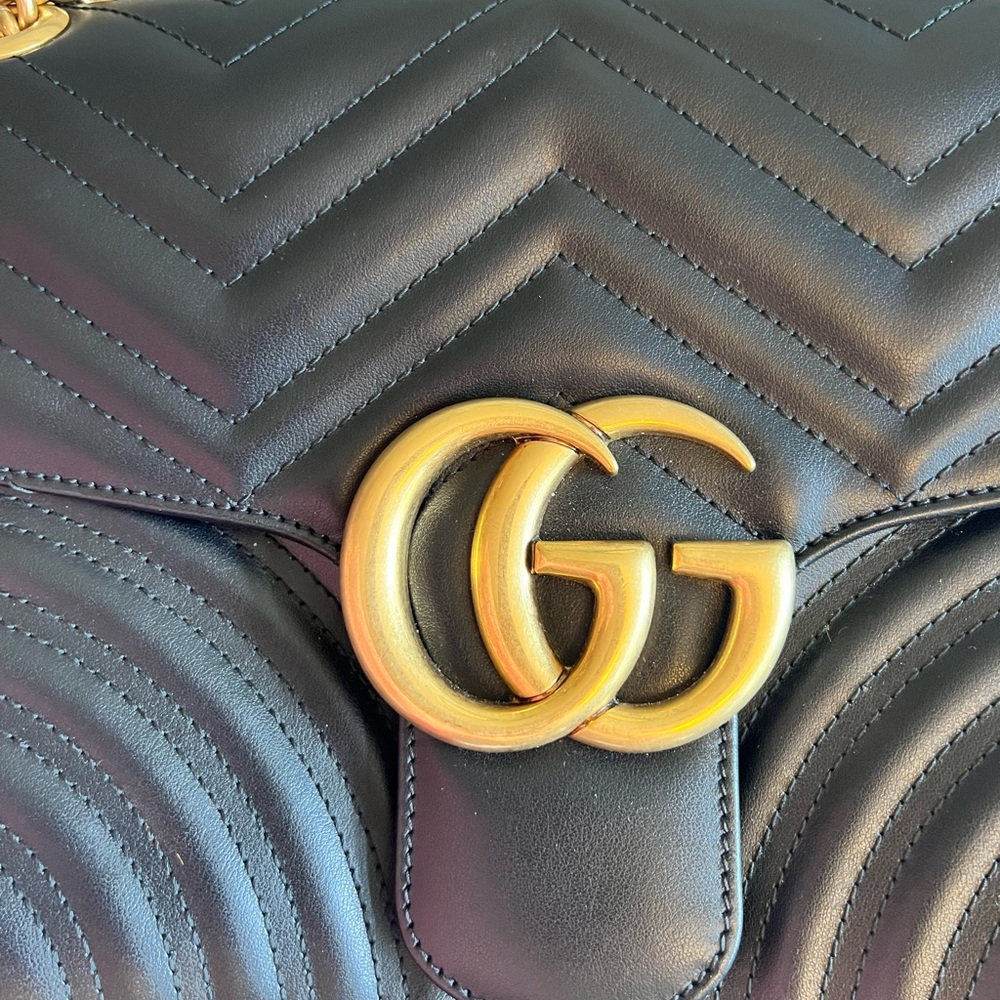 … Marmont medium matelassé shoulder bag - Picture 10 of 15